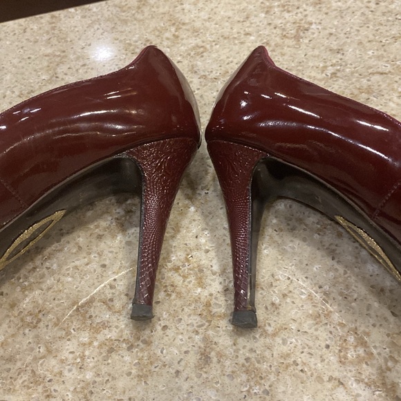 Ellie Tahari Wine Patent Pumps with Patterned Heels Size 8.5 - Picture 7 of 10